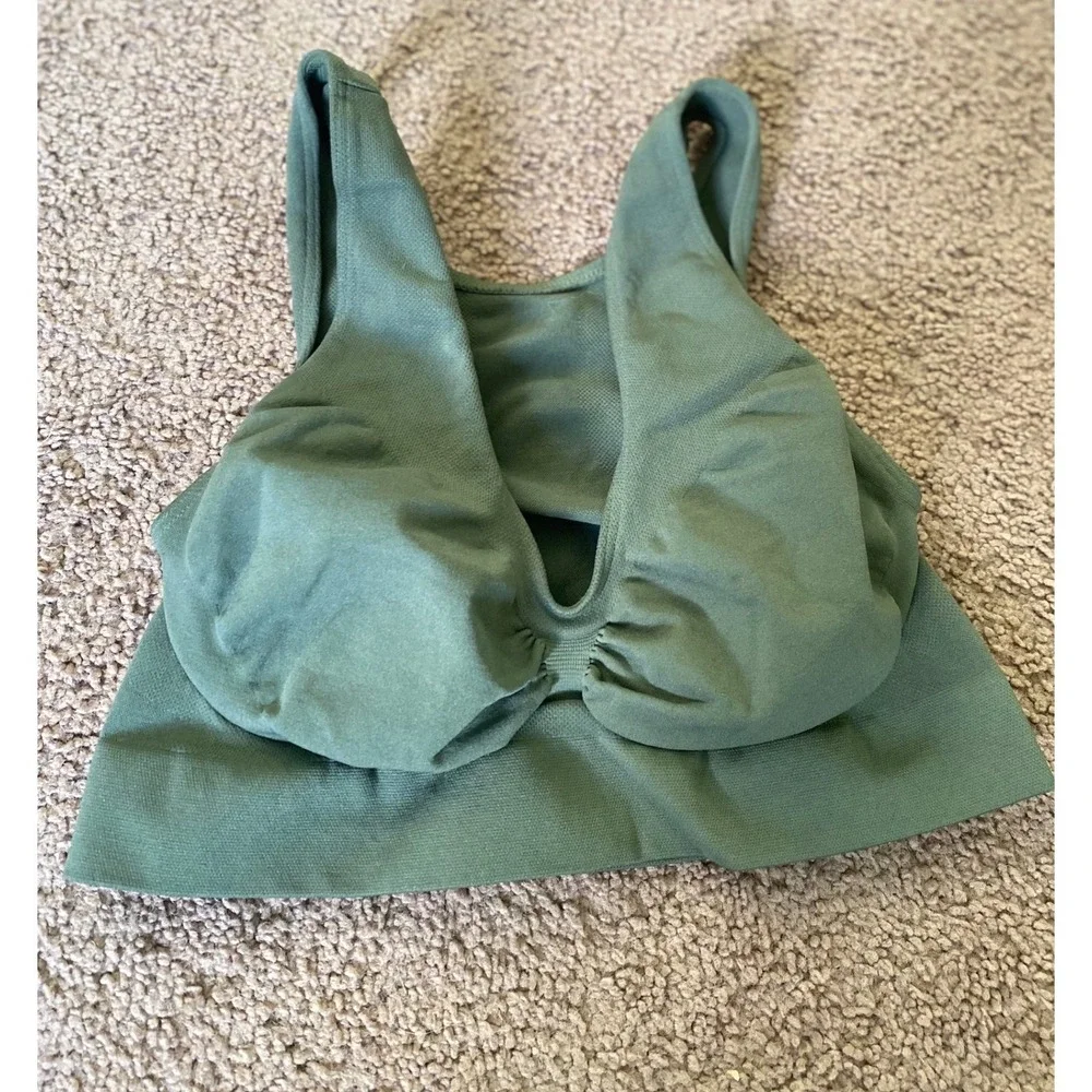 Agnes Underwear Sports Bra Top Cutout Olive Green Comfort Stretch L NWOT